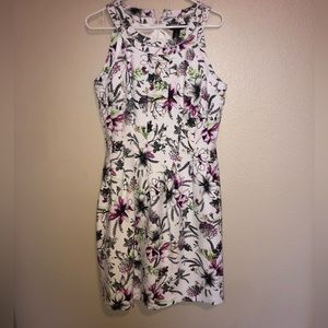 WHITE HOUSE BLACK MARKET SIZE 10 WHITE SHORT DRESS FLORAL WEDDING GUEST FLOWER